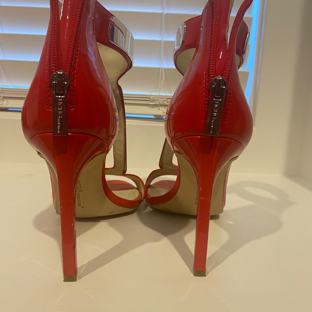 Heels - Picture 3 of 3